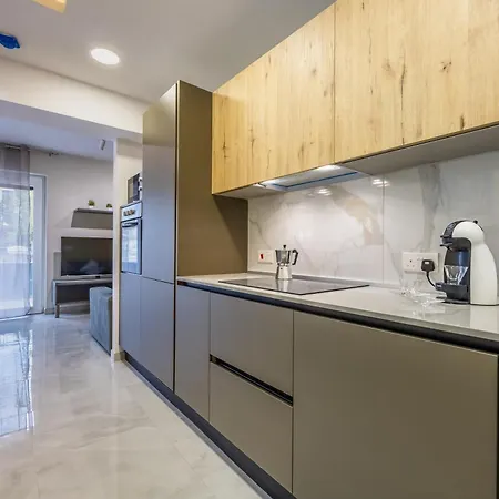 Апартаменты Palm Grove