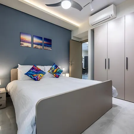 Palm Grove Apartment *