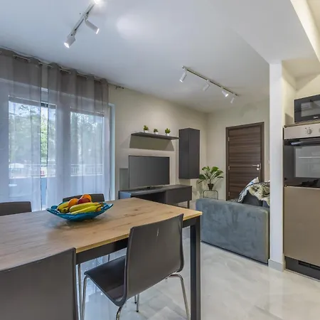 Апартаменты Palm Grove *