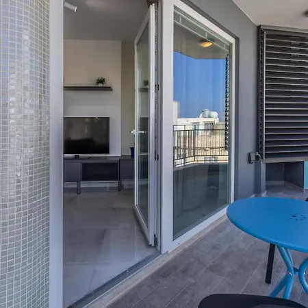 Apartment Palm Grove *
